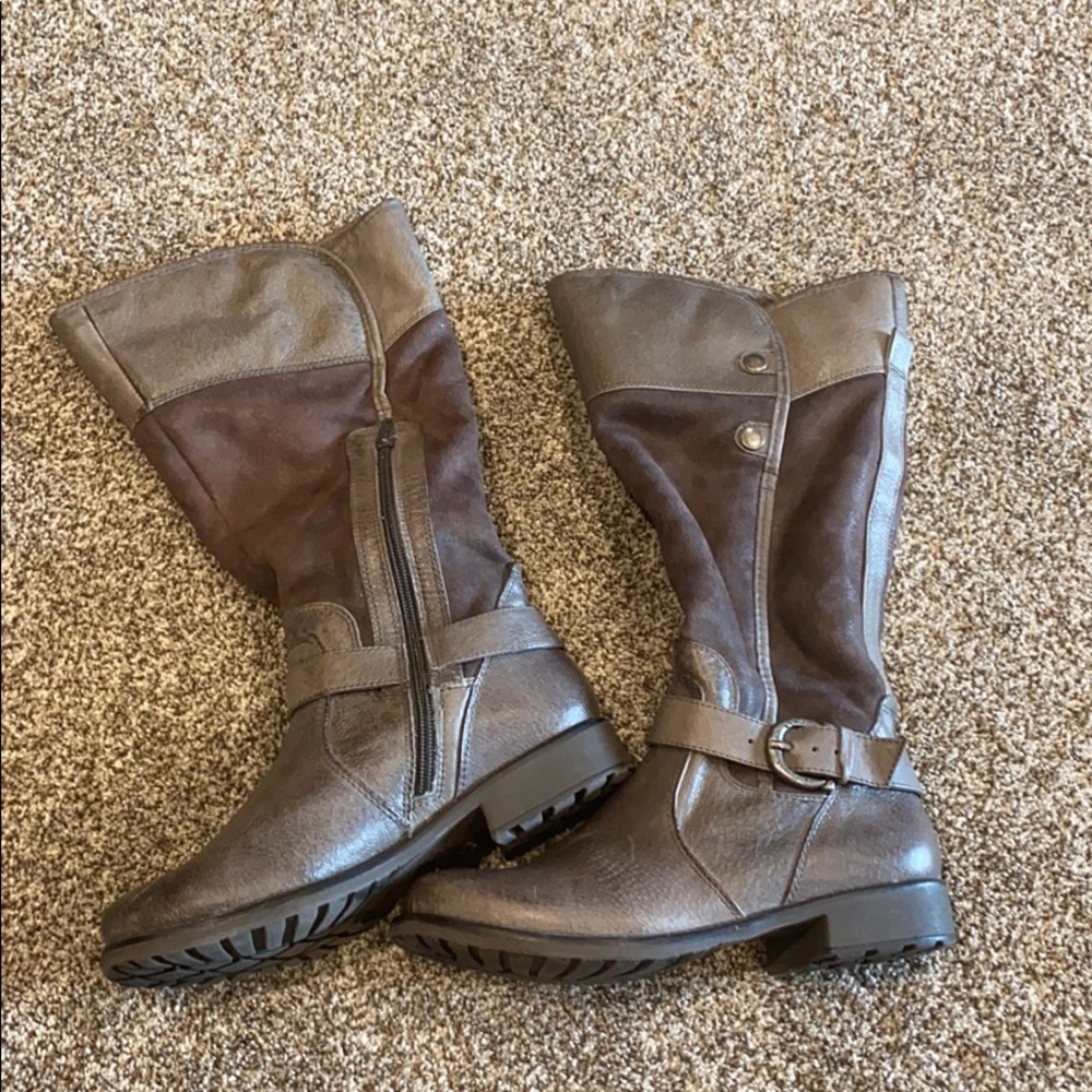boots - Picture 2 of 6